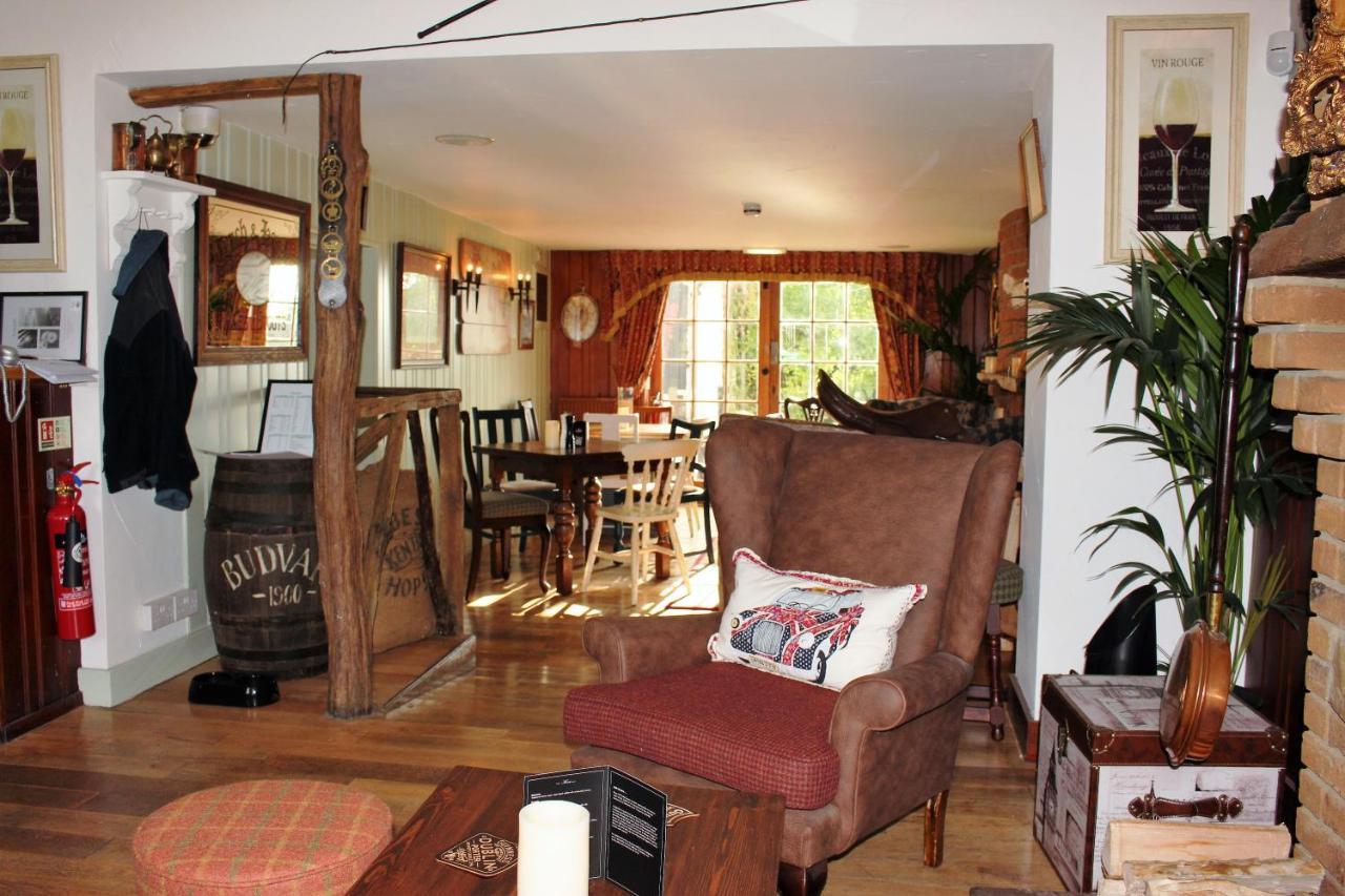 ホテル The Coach And Horses ワージング エクステリア 写真