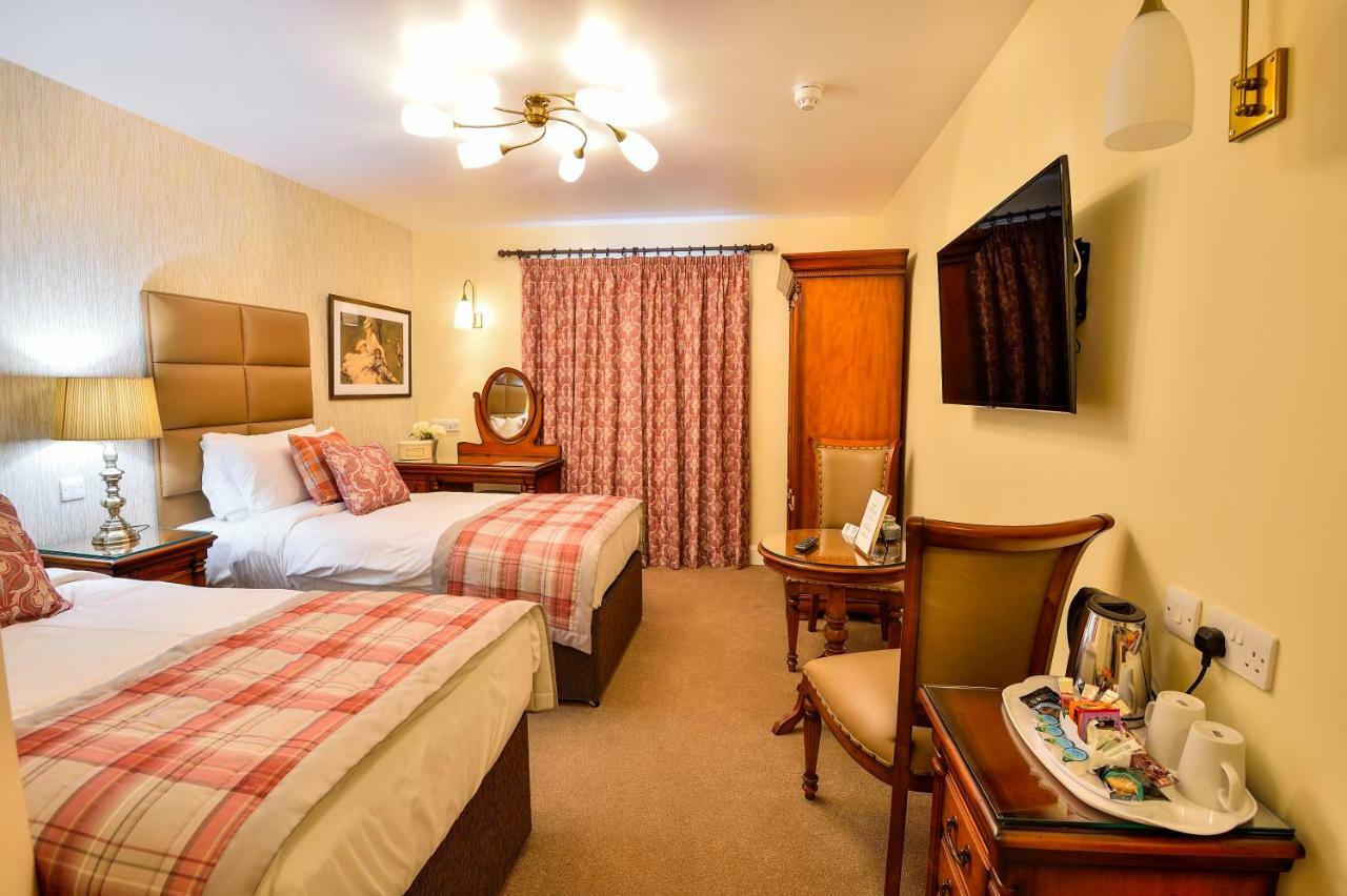 ホテル The Coach And Horses ワージング エクステリア 写真