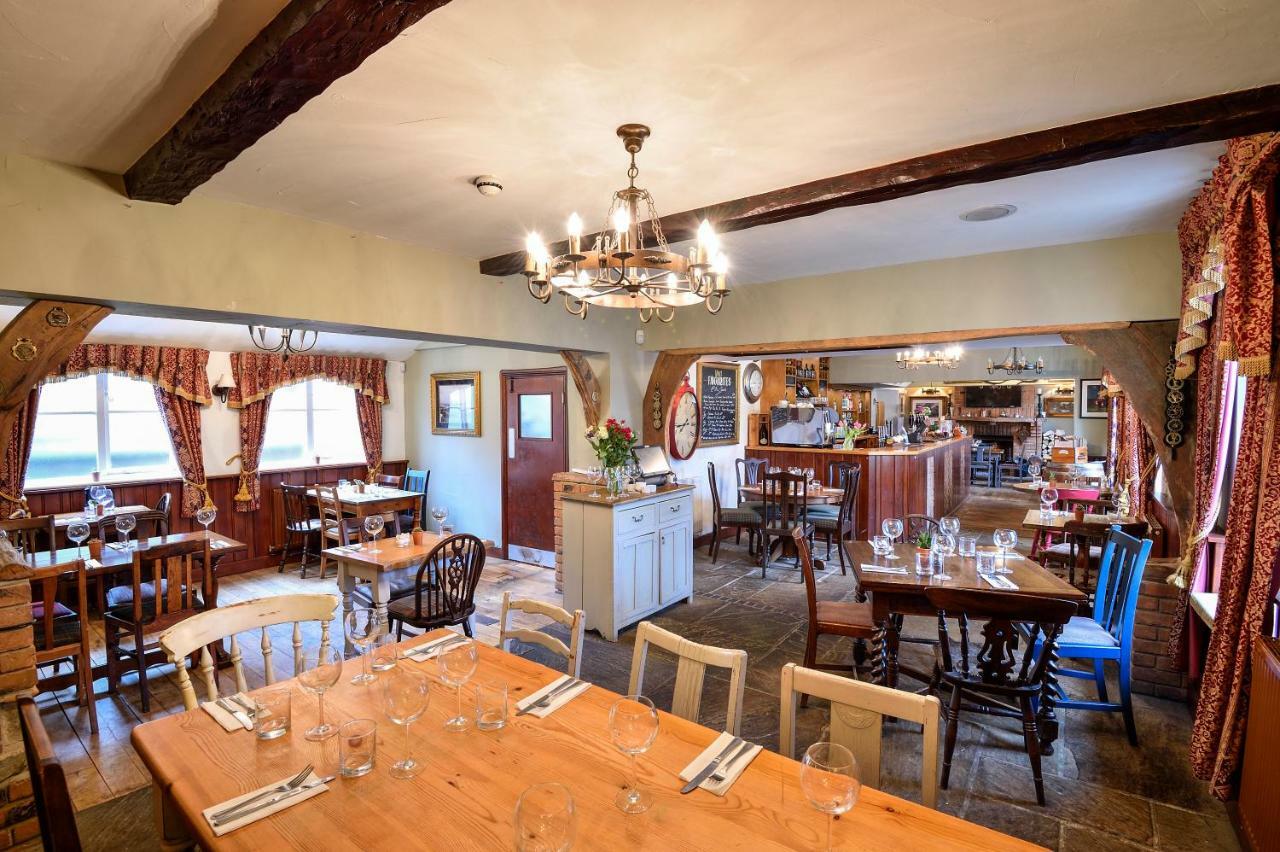ホテル The Coach And Horses ワージング エクステリア 写真
