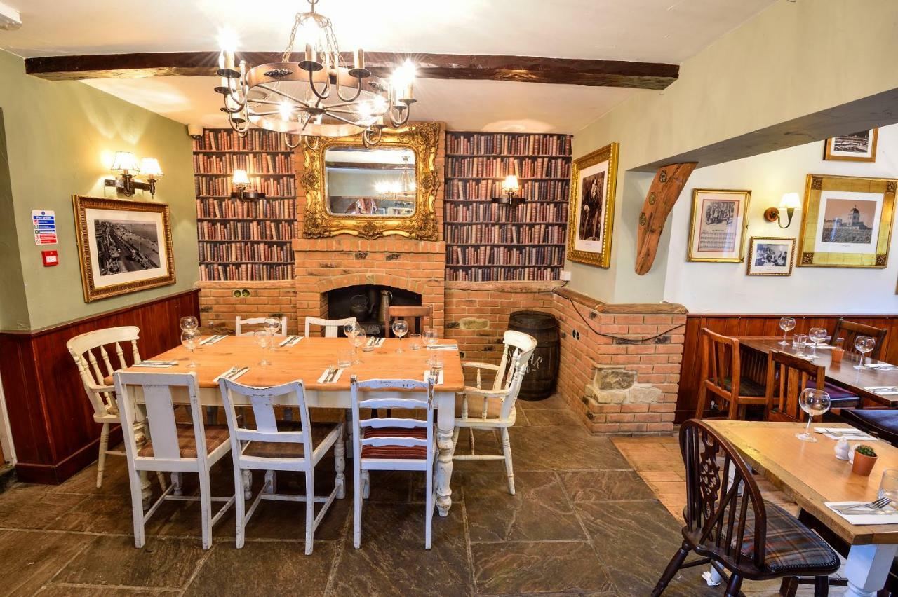 ホテル The Coach And Horses ワージング エクステリア 写真