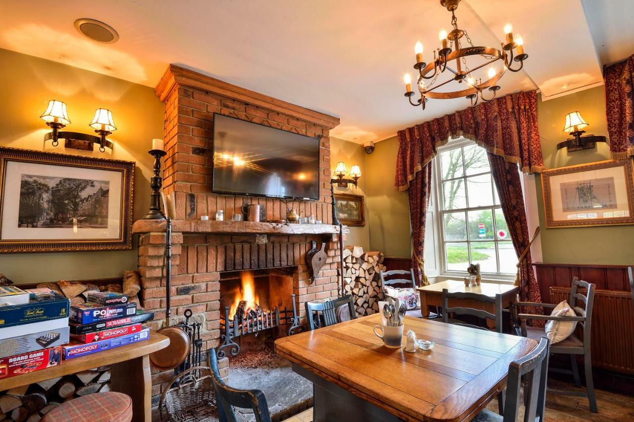 ホテル The Coach And Horses ワージング エクステリア 写真